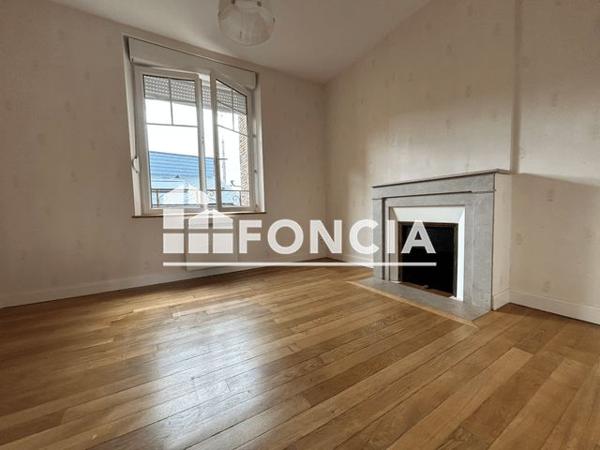 Location Appartement 3 pièces 65 m² - 5 PLACE DE LA REPUBLIQUE Rethel 08300