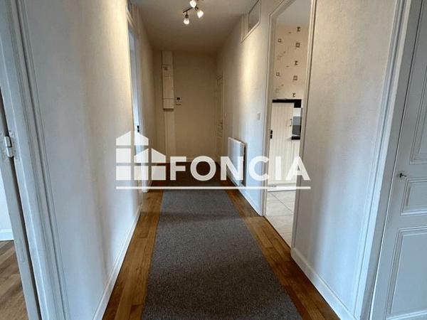 Location Appartement 3 pièces 65 m² - 5 PLACE DE LA REPUBLIQUE Rethel 08300
