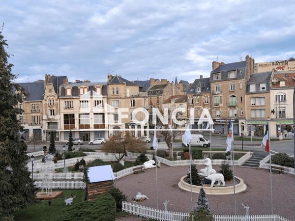 Location Appartement 3 pièces 65 m² - 5 PLACE DE LA REPUBLIQUE Rethel 08300