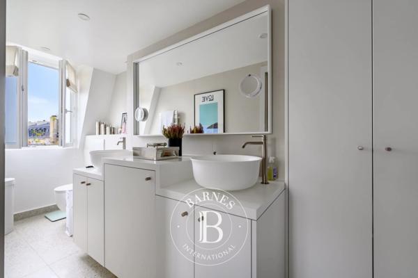 Paris 8ème, Appartement 1 Chambre -  54 m² à vendre