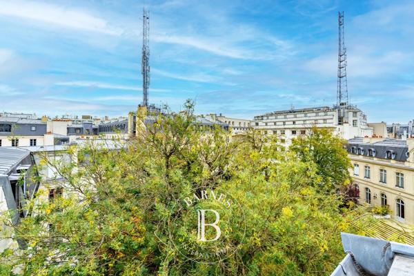 Paris 8ème, Appartement 1 Chambre -  54 m² à vendre