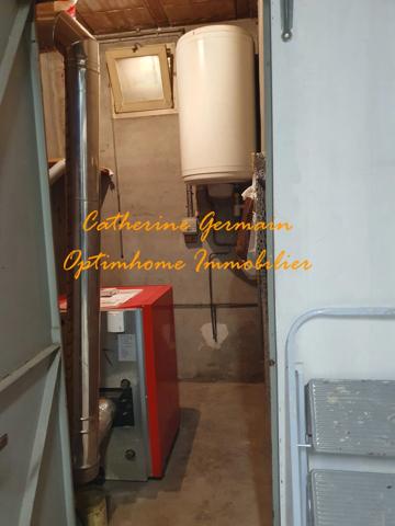 A vendre maison de village avec terrasse et garage au cœur d’Azille – A découvrir.