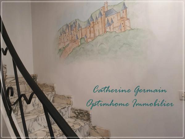 A vendre maison de village avec terrasse et garage au cœur d’Azille – A découvrir.