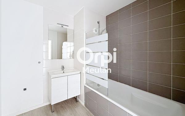 Appartement à vendre    3 pièces • 63 m2 Hardricourt