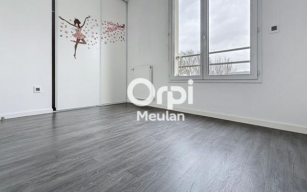 Appartement à vendre    3 pièces • 63 m2 Hardricourt