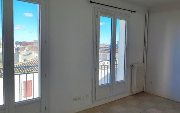 Vente Appartement P3 à rafraîchir Nimes   