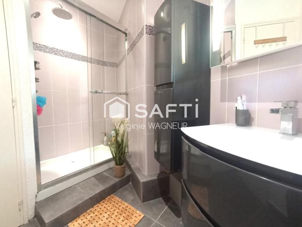 Superbe triplex climatisé en excellent état avec garage