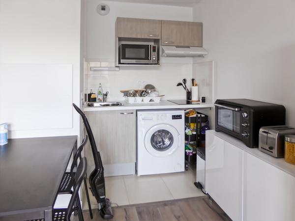 À LOUER - STUDIO - MENNECY