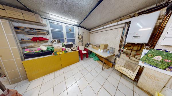 Lunel-Viel (34400) Coup de cœur à Lunel-Viel – Une maison pleine de charme et de potentiel - 243 M² dont 100 m² aménageables