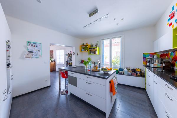 Lunel-Viel (34400) Coup de cœur à Lunel-Viel – Une maison pleine de charme et de potentiel - 243 M² dont 100 m² aménageables