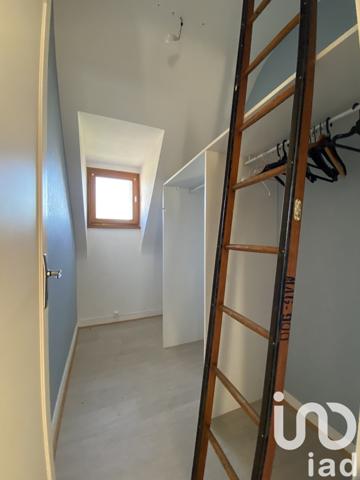 Maison traditionnelle 7 pièces de 126 m² à Ploubalay (22650)