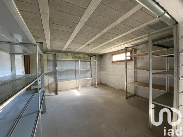 Maison traditionnelle 7 pièces de 126 m² à Ploubalay (22650)