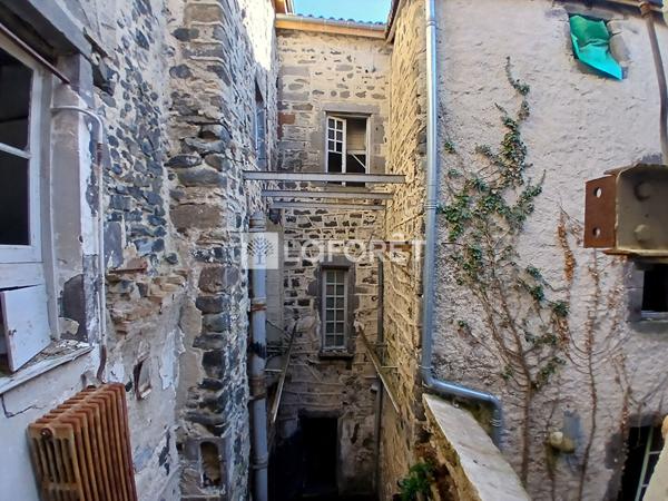 Achat maison Saint-Flour - 8 pièce(s) - 260 m² - 129 000 €