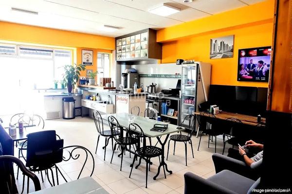 Fonds de commerce à la Croix Rouge