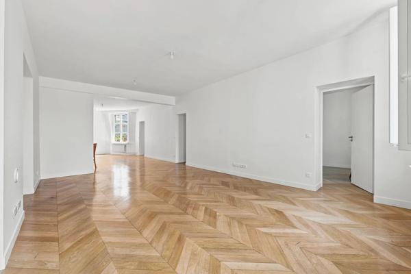 À vendre – Paris 4 – Rue Vieille-du-Temple – 124 m² – 3 chambres – Immeuble XVIII? siècle