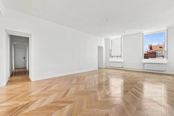 À vendre – Paris 4 – Rue Vieille-du-Temple – 124 m² – 3 chambres – Immeuble XVIII? siècle