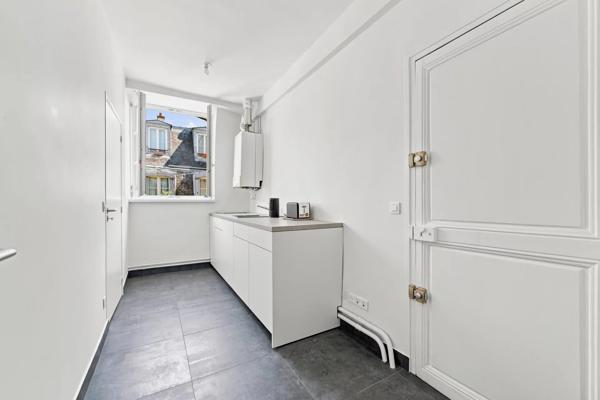 À vendre – Paris 4 – Rue Vieille-du-Temple – 124 m² – 3 chambres – Immeuble XVIII? siècle
