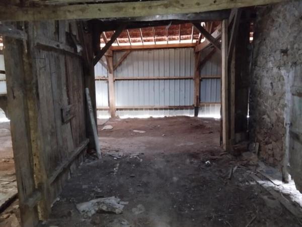 BOURNEZEAU GRANGE A VENDRE