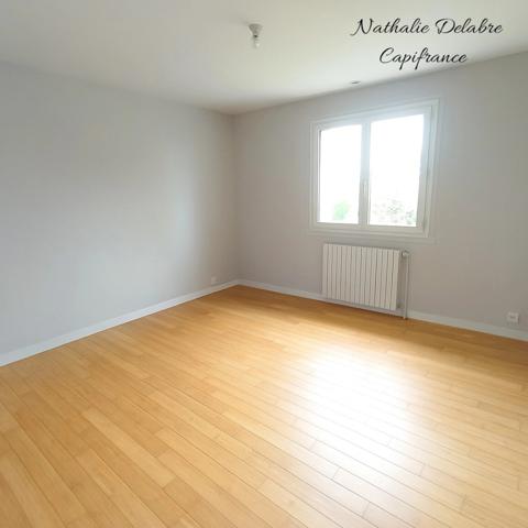 Maison à vendre 5 pièces VOUILLE (79)