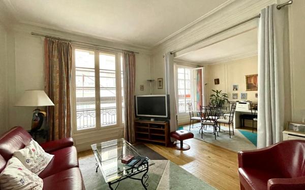 Appartement à vendre    3 pièces • 66,78 m2 Paris 17