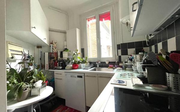Appartement à vendre    3 pièces • 66,78 m2 Paris 17