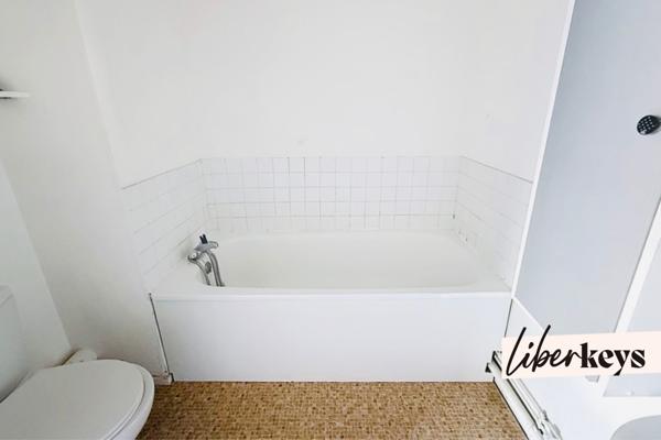 Studio 32 m2 - balcon - parking 