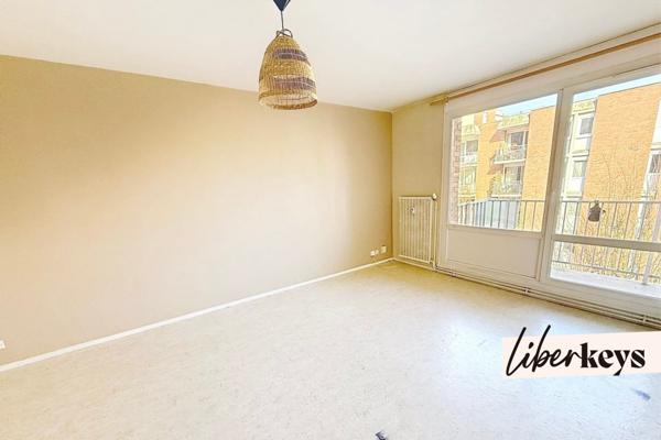 Studio 32 m2 - balcon - parking 