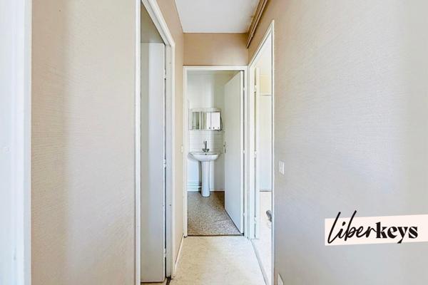 Studio 32 m2 - balcon - parking 