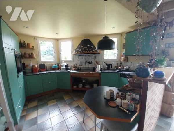 A VENDRE, LE GENEST-SAINT-ISLE !