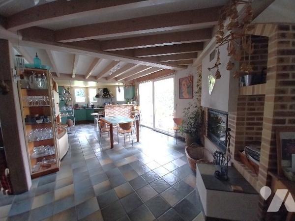 A VENDRE, LE GENEST-SAINT-ISLE !