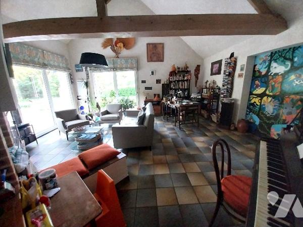 A VENDRE, LE GENEST-SAINT-ISLE !