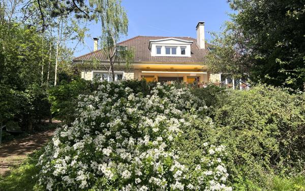 Maison à vendre    8 pièces • 265 m2 Deuil-la-Barre