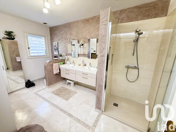 Maison à vendre 9 pièces 176 m² Saint-Marcel-lès-Sauzet