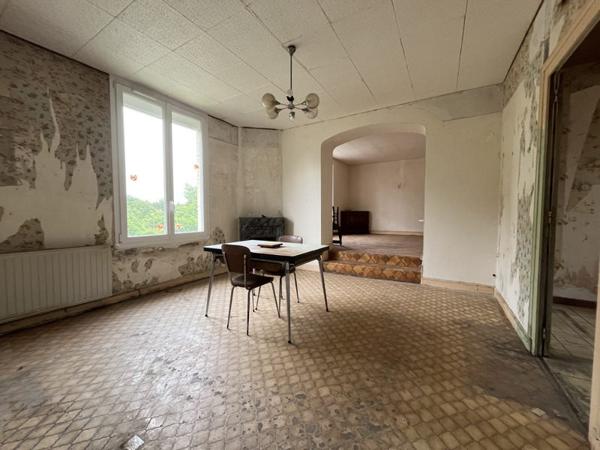Maison 49 000 € Lessac 4 p 98,1 m² DPE F
