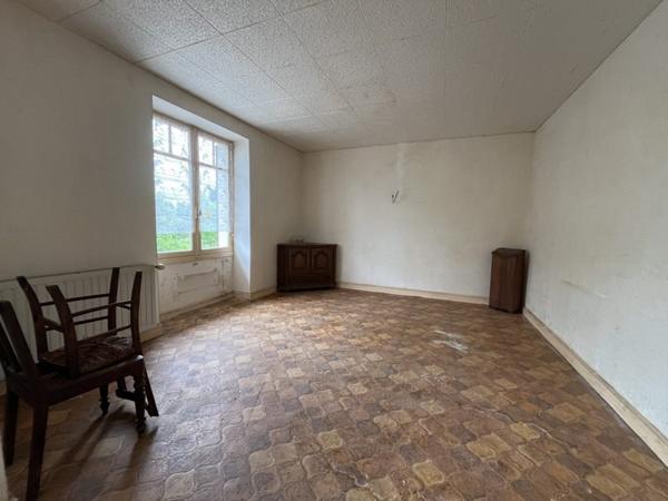 Maison 49 000 € Lessac 4 p 98,1 m² DPE F
