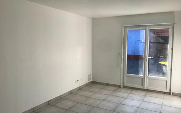 Maison à louer    3 pièces •  Laberlière