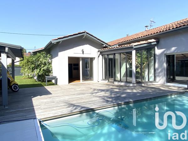 Maison à vendre 7 pièces 210 m² Pessac