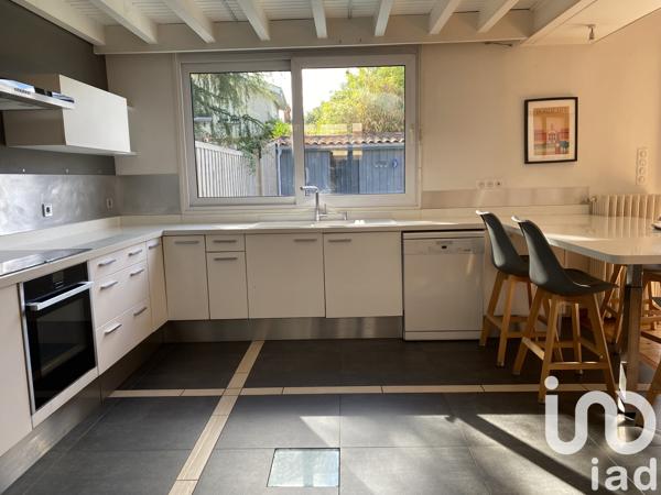 Maison à vendre 7 pièces 210 m² Pessac