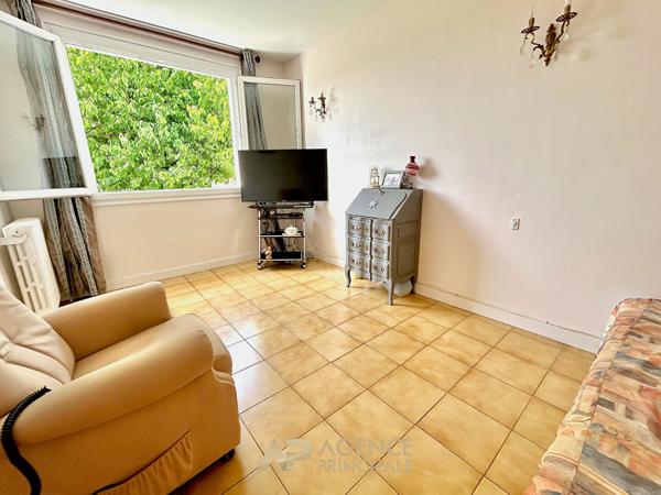 Maison Périgny centre - 3 chambres - 90 m² + 40 m² aménageables - Terrain 574 m² 345 000 € **  - Référence  MR717D