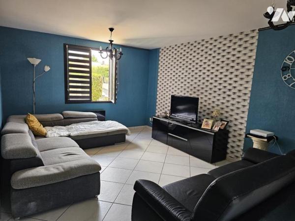 ACHICOURT - en retrait de rue, plain pied individuel 