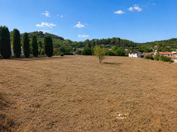 Vente / Terrain constructible à Clermont-l'Hérault (34800)
