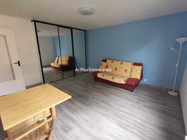 Location                                                      Appartement
                        
                     1 pièces                      30 m2                     à Sucy-en-Brie