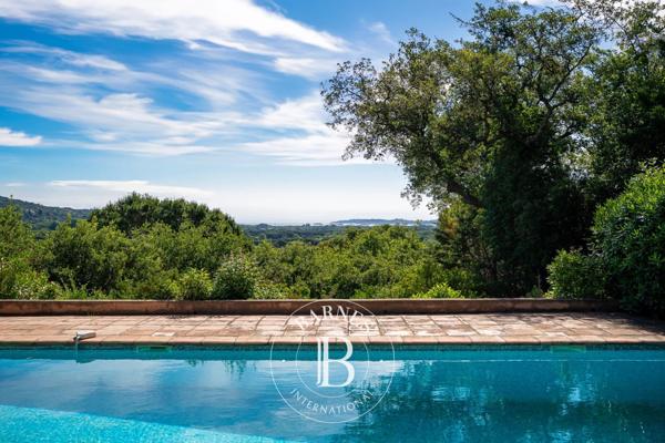 Grimaud, Maison 6 Chambres -  210 m² à vendre