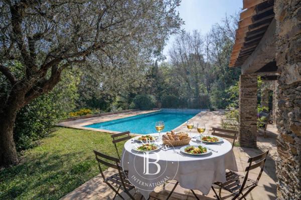 Grimaud, Maison 6 Chambres -  210 m² à vendre