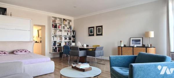 Immeuble de rapport composé de 9 lots Appartements Bureaux Commerce face Loire Quartier Sainte-Anne 