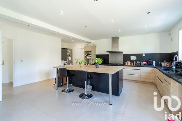 Maison à vendre 8 pièces 230 m² Orgeval