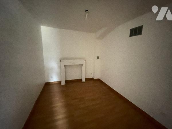 Maison de village avec jardin