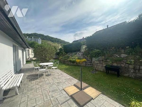 A VENDRE Maison individuelle de 1974, à AMFREVILLE-LA-MI-VOIE (à proximité de MESNIL-ESNARD), d...