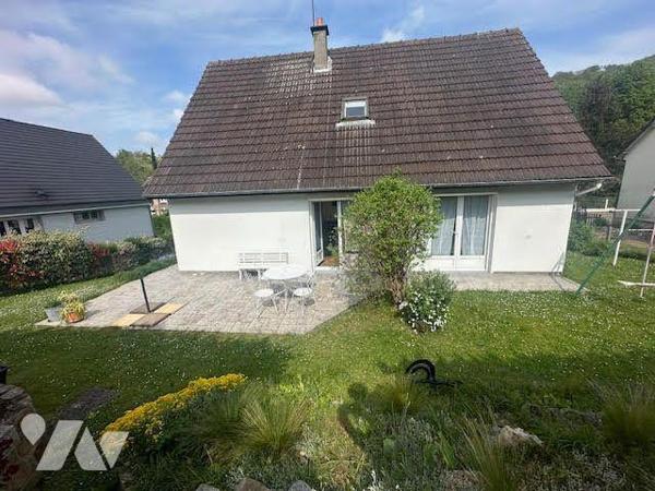 A VENDRE Maison individuelle de 1974, à AMFREVILLE-LA-MI-VOIE (à proximité de MESNIL-ESNARD), d...