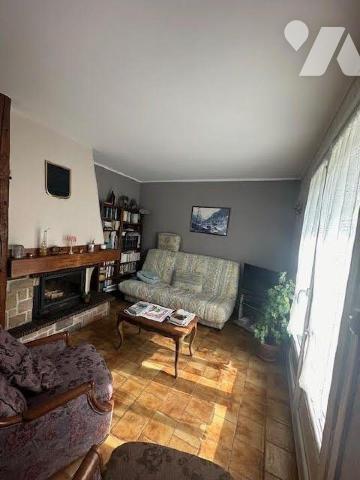 A VENDRE Maison individuelle de 1974, à AMFREVILLE-LA-MI-VOIE (à proximité de MESNIL-ESNARD), d...
